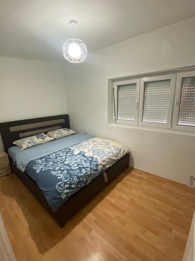 דירות Apartman Nikšić מראה חיצוני תמונה
