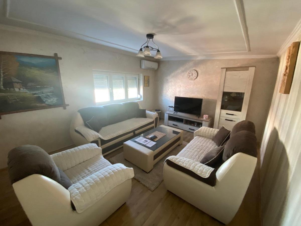 דירות Apartman Nikšić מראה חיצוני תמונה