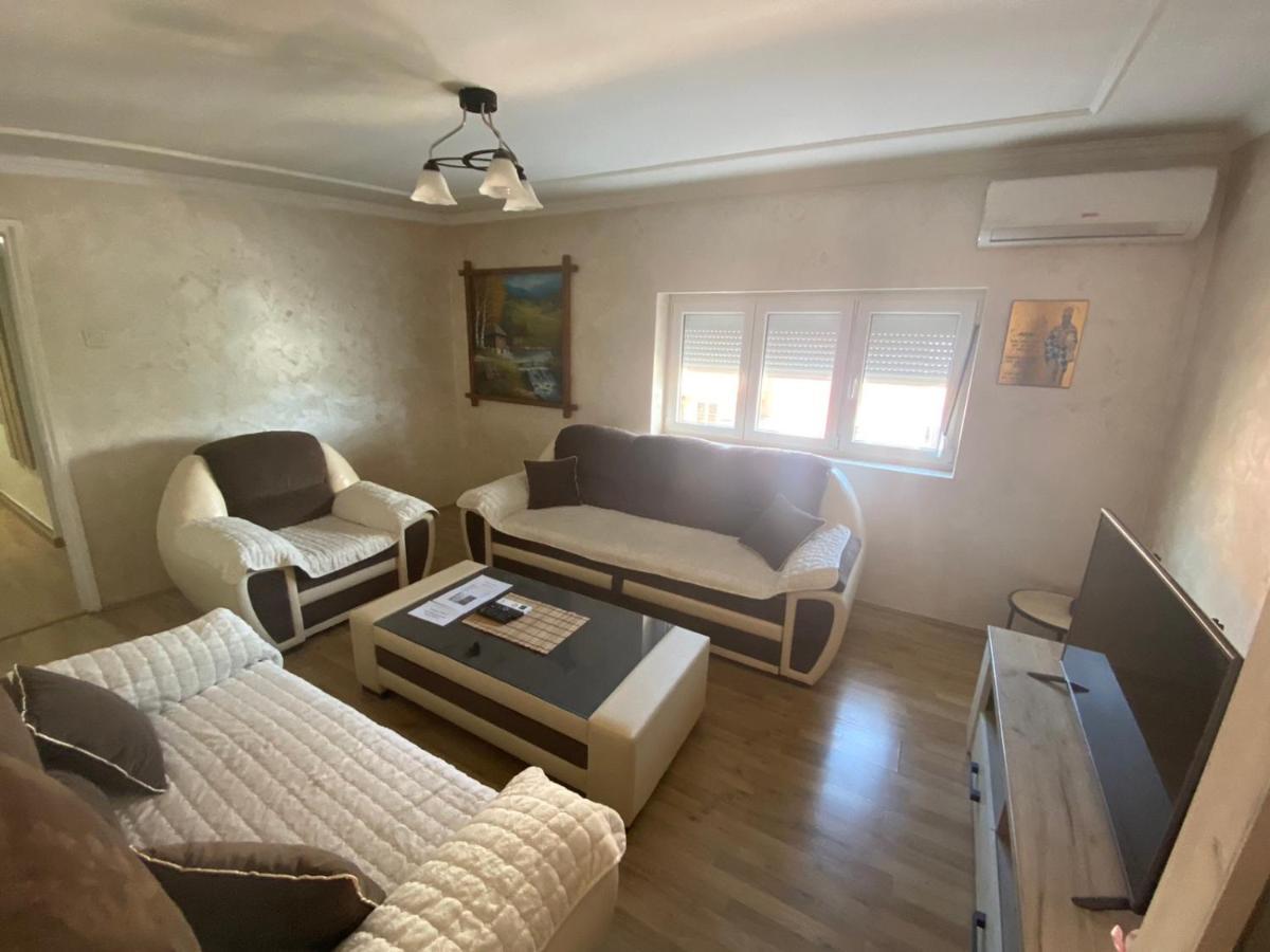 דירות Apartman Nikšić מראה חיצוני תמונה